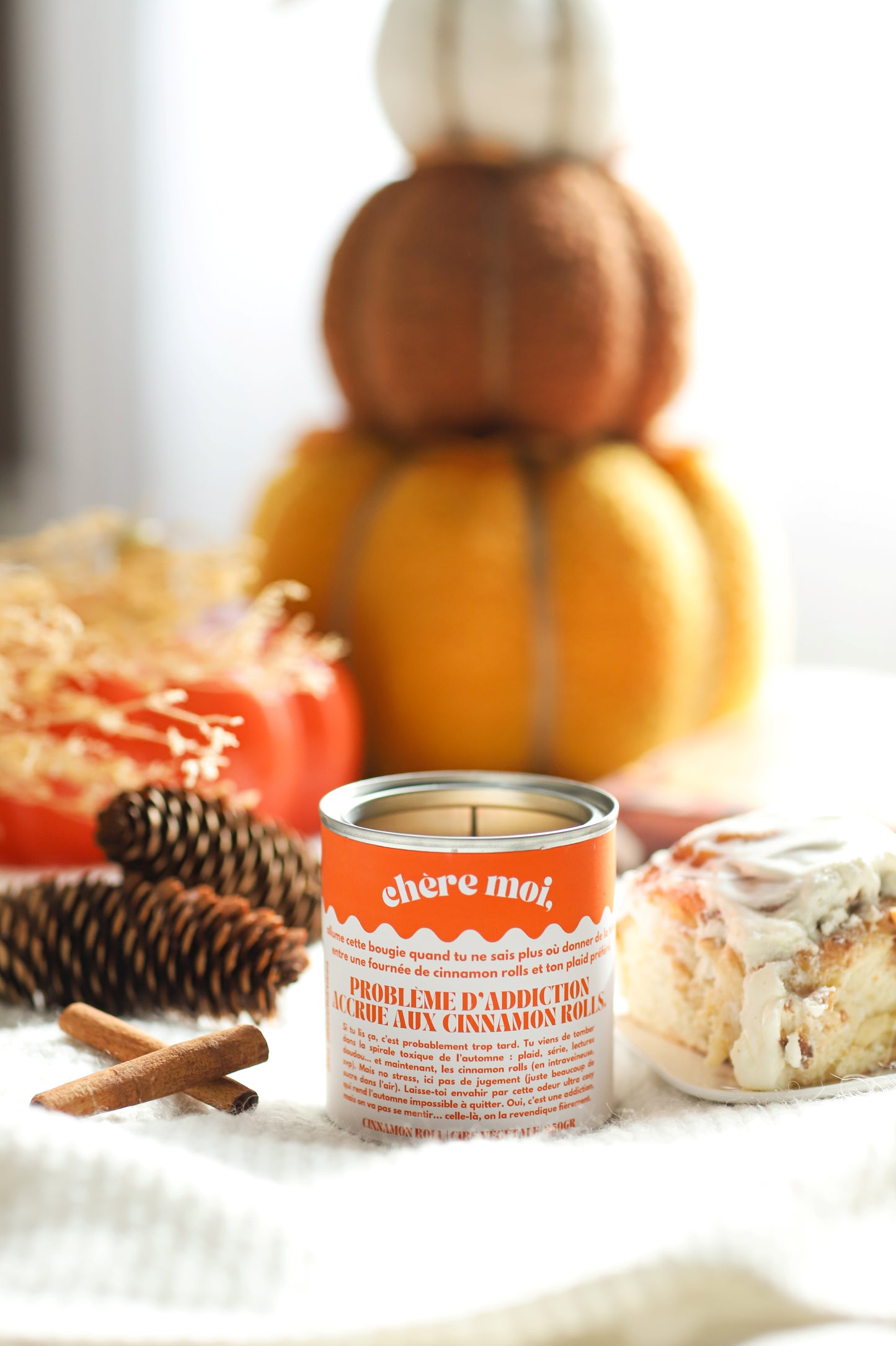 Problème d'addiction accrue aux cinnamon rolls | Bougie automne "cocooning" | Cinnamon roll