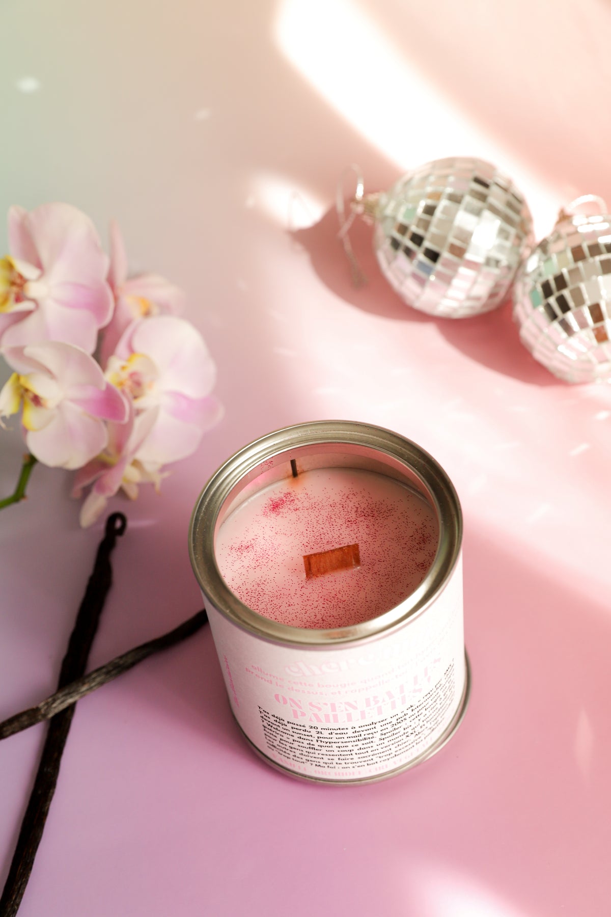 Bougie On s'en bat les paillettes ! | Bougie hypersensibilité | Vanille, Orchidée