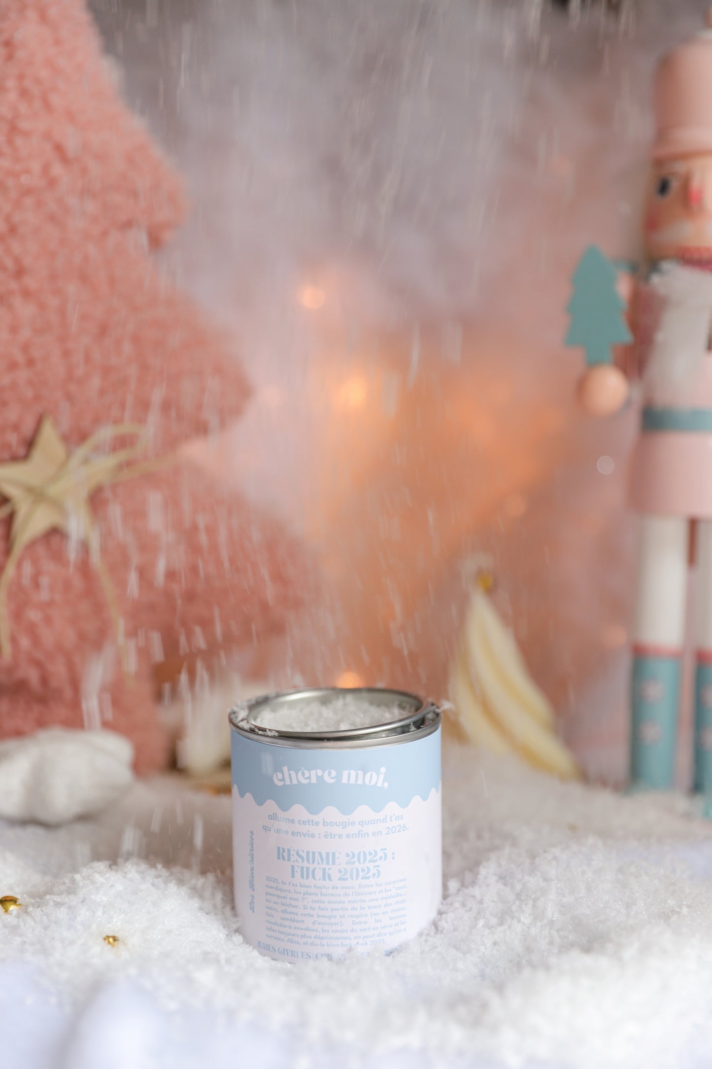 Bougie anti-poisse "Résumé 2025 : fuck 2025" | Bougie collection Noël | Baies givrées