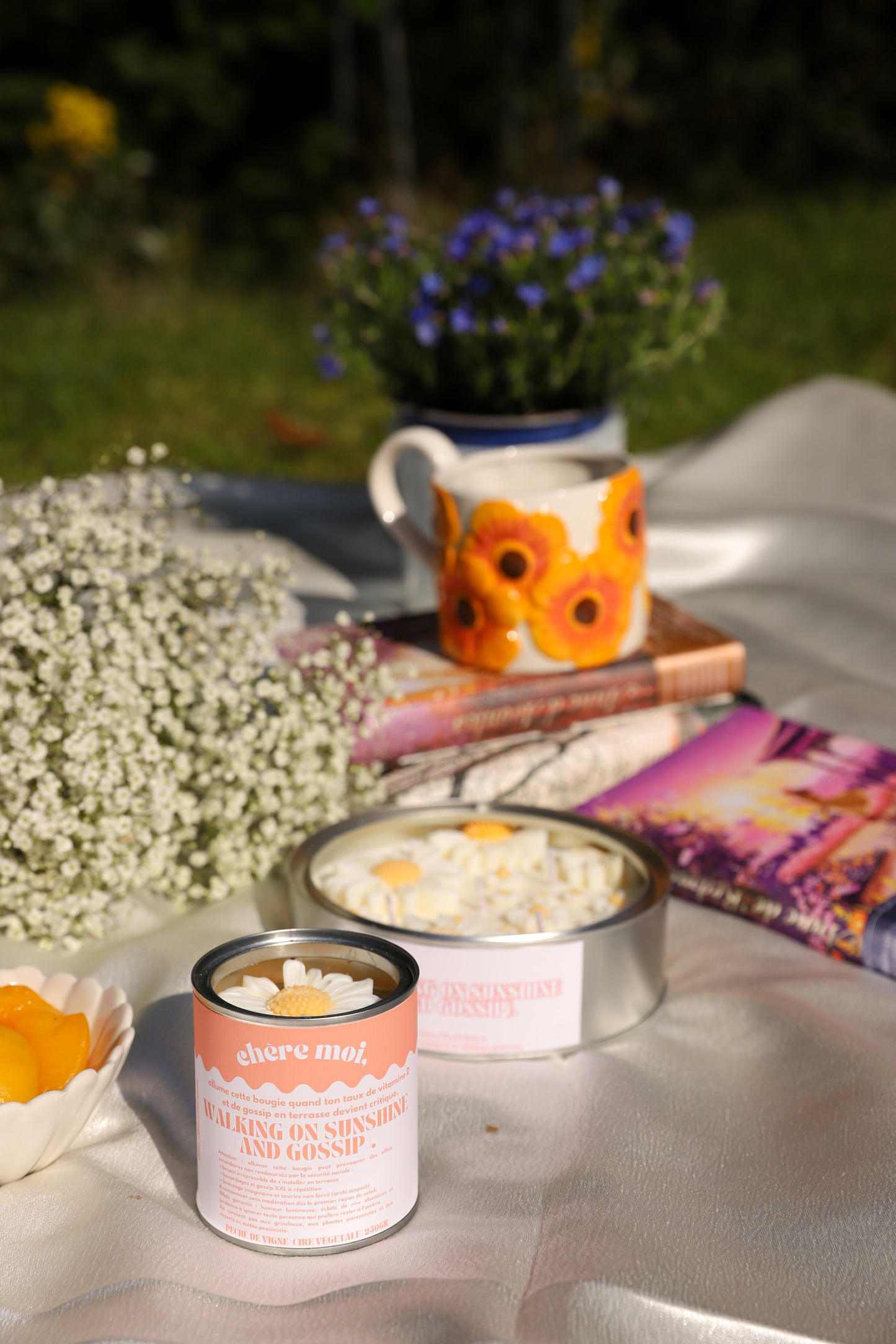 Bougie "Walking on sunshine (and gossip)" | Bougie printemps | Pêche de vigne