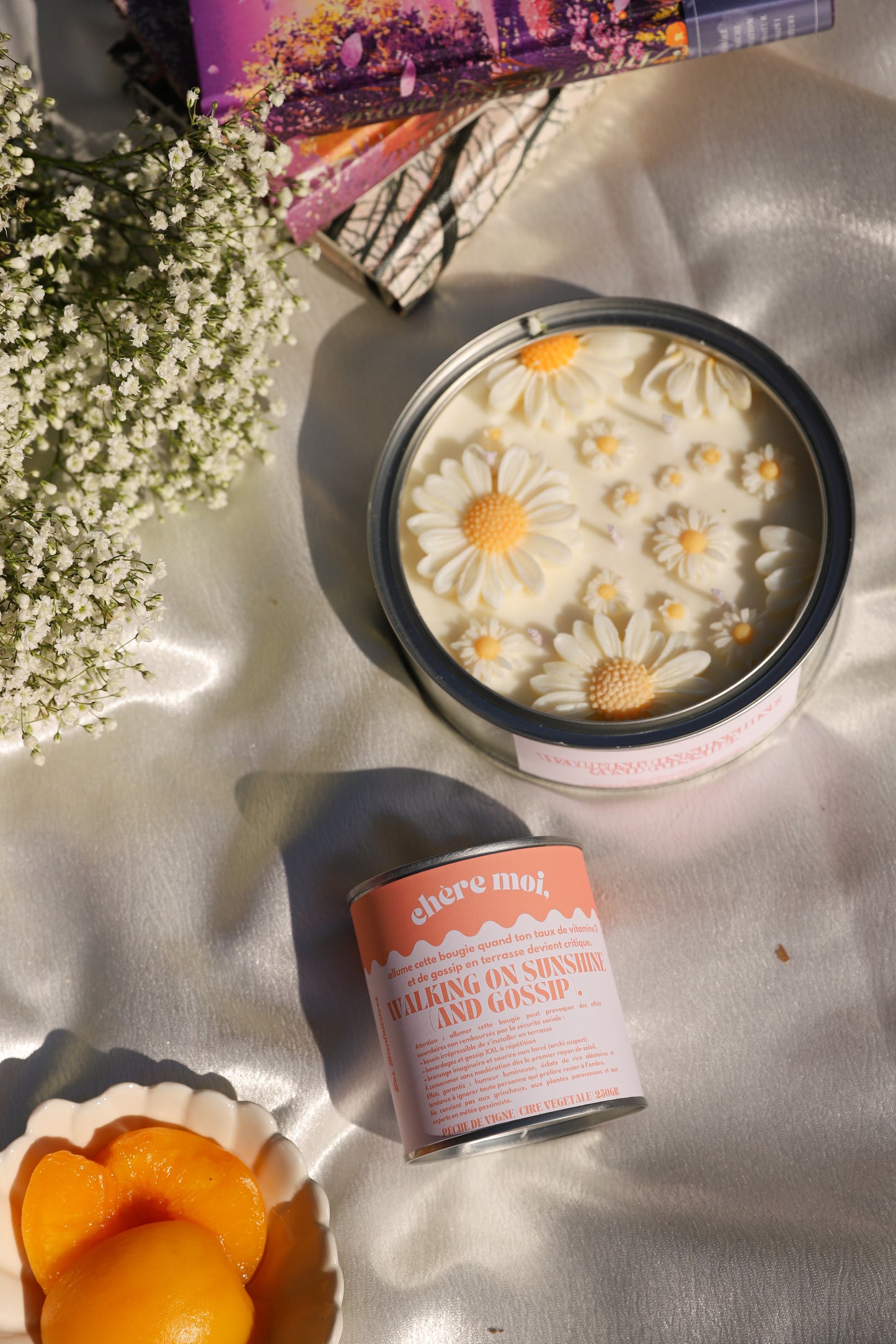 Bougie "Walking on sunshine (and gossip)" | Bougie printemps | Pêche de vigne