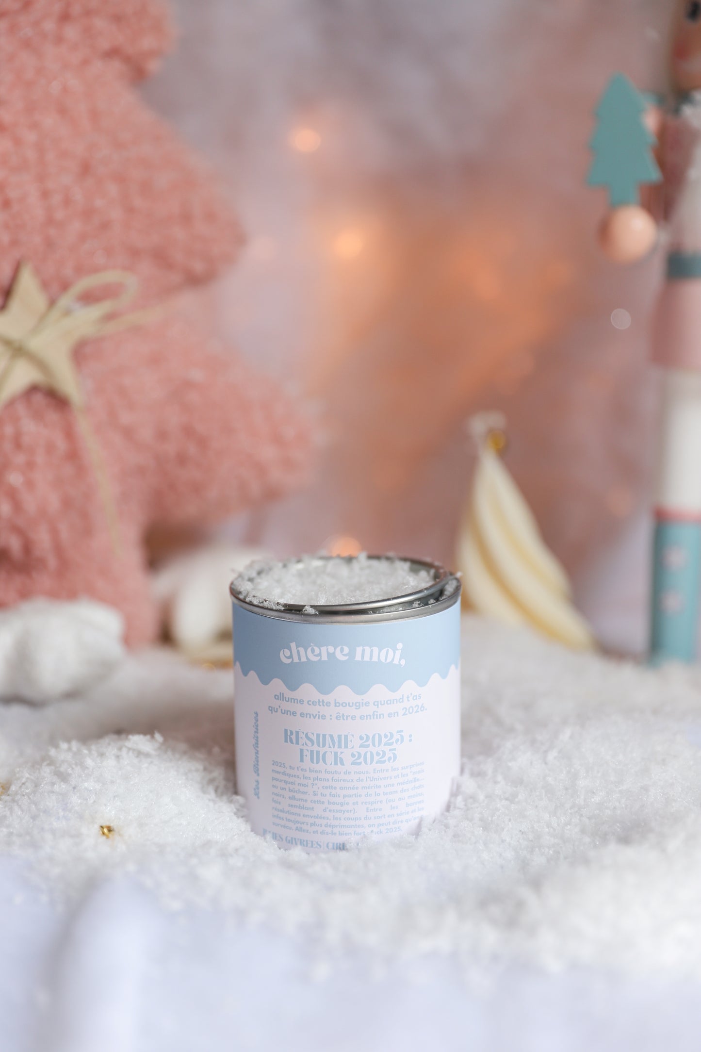 Bougie anti-poisse "Résumé 2025 : fuck 2025" | Bougie collection Noël | Baies givrées